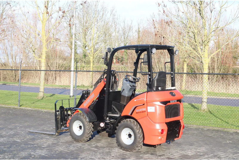 Manitou MLA 2-25 H | FORKS | QUICK COUPLER | NEW UNUSED - Wheel loader: picture 3 Manitou MLA 2-25 H | FORKS | QUICK COUPLER | NEW UNUSED - Wheel loader: picture 3