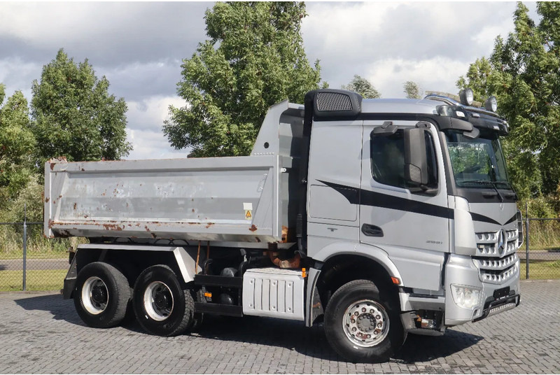 Mercedes-Benz Arocs 2651 | 6X4 | RETARDER | BIG AXLES | EURO 6 - Tipper: picture 3 Mercedes-Benz Arocs 2651 | 6X4 | RETARDER | BIG AXLES | EURO 6 - Tipper: picture 3