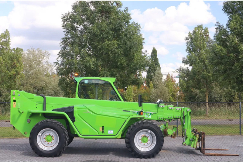 Merlo P40.17 PLUS | FORKS | JIB | BUCKET | GOOD TIRES - Telescopic handler: picture 4 Merlo P40.17 PLUS | FORKS | JIB | BUCKET | GOOD TIRES - Telescopic handler: picture 4