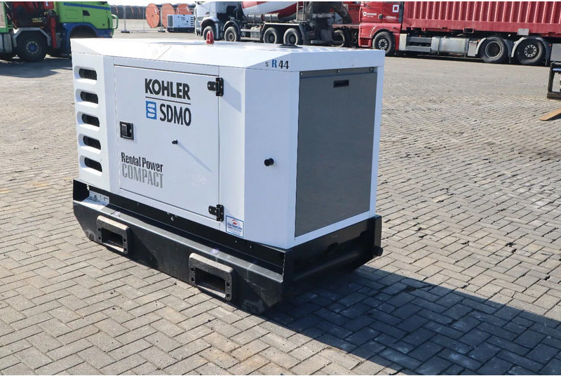 SDMO R44C3 | 44 KVA | GOOD WORKING - Generator set: picture 4 SDMO R44C3 | 44 KVA | GOOD WORKING - Generator set: picture 4
