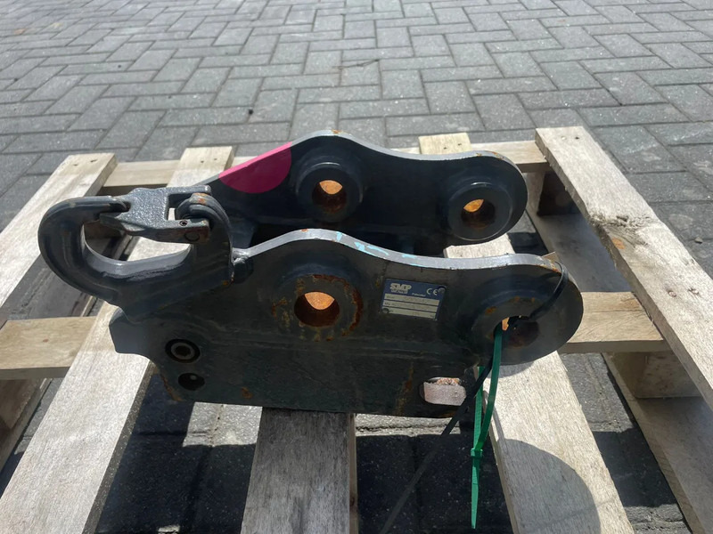 SMP S30 | HALF-AUTO QUICK COUPLER | SNELWISSEL | VOLVO EC18 - Demolition shears for Construction machinery: picture 5 SMP S30 | HALF-AUTO QUICK COUPLER | SNELWISSEL | VOLVO EC18 - Demolition shears for Construction machinery: picture 5