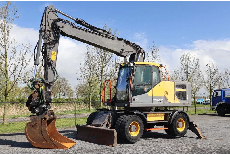 Volvo EW 220 E | TILTROTATOR | BUCKET | 2-PIECE | BSS - Wheel excavator: picture 2 Volvo EW 220 E | TILTROTATOR | BUCKET | 2-PIECE | BSS - Wheel excavator: picture 2