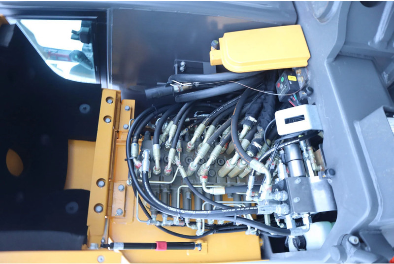 Wheel excavator Volvo EW60E | 117 HOURS | ROTOTILT + GRIPPER | BUCKET | 30 KM/H: picture 15