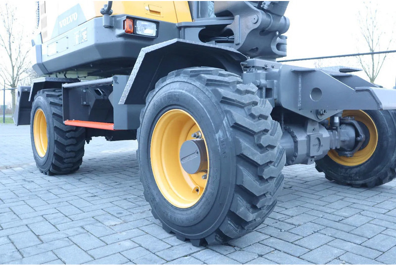 Wheel excavator Volvo EW60E | DEMO | 30 KM/H | ROTOTILT + GRIPPER | BUCKET: picture 8