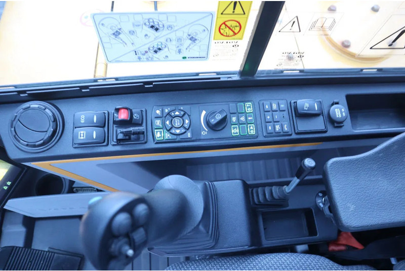 Wheel excavator Volvo EW60E | DEMO | 30 KM/H | ROTOTILT + GRIPPER | BUCKET: picture 18