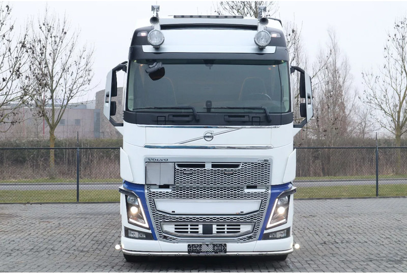 Volvo FH 16.750 | 6X2*4 | EFFER 215 | 6X EXT | RETARDER | EURO 6 - Crane truck: picture 4 Volvo FH 16.750 | 6X2*4 | EFFER 215 | 6X EXT | RETARDER | EURO 6 - Crane truck: picture 4