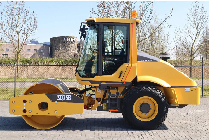 Volvo SD75B | SD 75 B | NEW / UNUSED | 1 YEAR WARRANTY - Roller: picture 1 Volvo SD75B | SD 75 B | NEW / UNUSED | 1 YEAR WARRANTY - Roller: picture 1