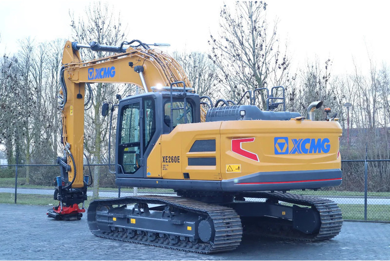 XCMG XE260E | ROTOTILT R8 | CE | CUMMINS STAGE V | FULL OPTION - Crawler excavator: picture 3 XCMG XE260E | ROTOTILT R8 | CE | CUMMINS STAGE V | FULL OPTION - Crawler excavator: picture 3