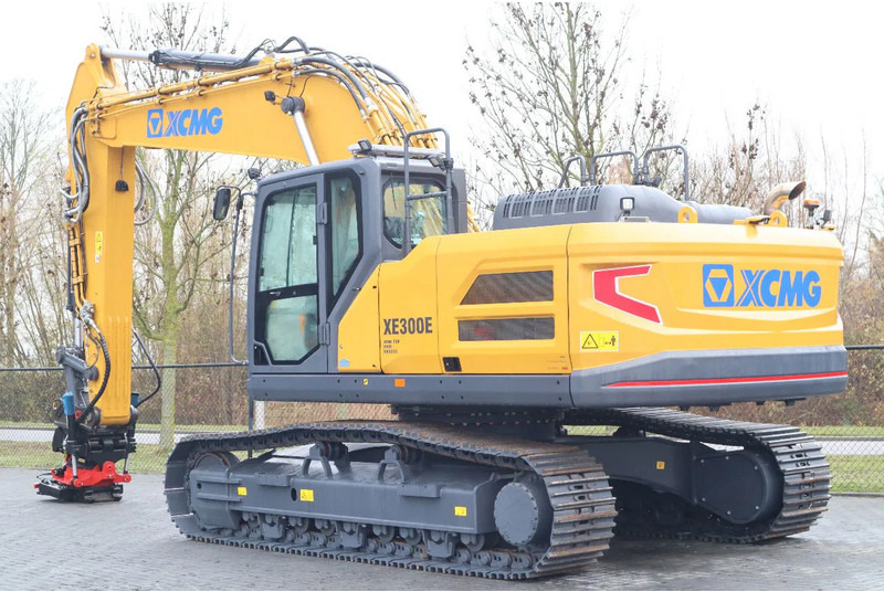 XCMG XE300E | ROTOTILT R8 | CE | CUMMINS STAGE V | EC300 | SY305 | 330 - Crawler excavator: picture 3 XCMG XE300E | ROTOTILT R8 | CE | CUMMINS STAGE V | EC300 | SY305 | 330 - Crawler excavator: picture 3