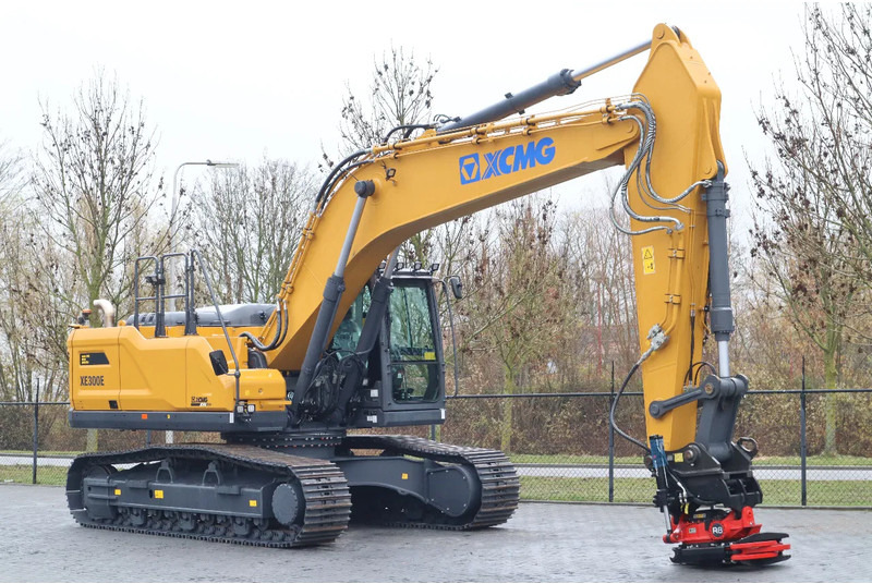 XCMG XE300E | ROTOTILT R8 | CE | CUMMINS STAGE V | FULL OPTION - Crawler excavator: picture 5 XCMG XE300E | ROTOTILT R8 | CE | CUMMINS STAGE V | FULL OPTION - Crawler excavator: picture 5