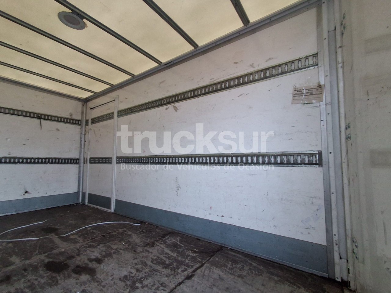 Box van IVECO DAILY 35C16 GV: picture 9