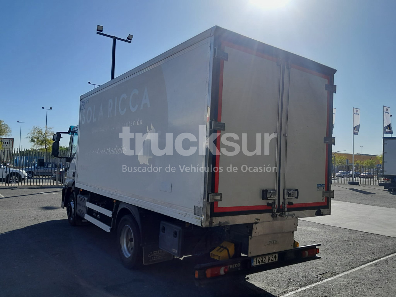 IVECO ML120E22 FRC-X - Box truck: picture 3 IVECO ML120E22 FRC-X - Box truck: picture 3