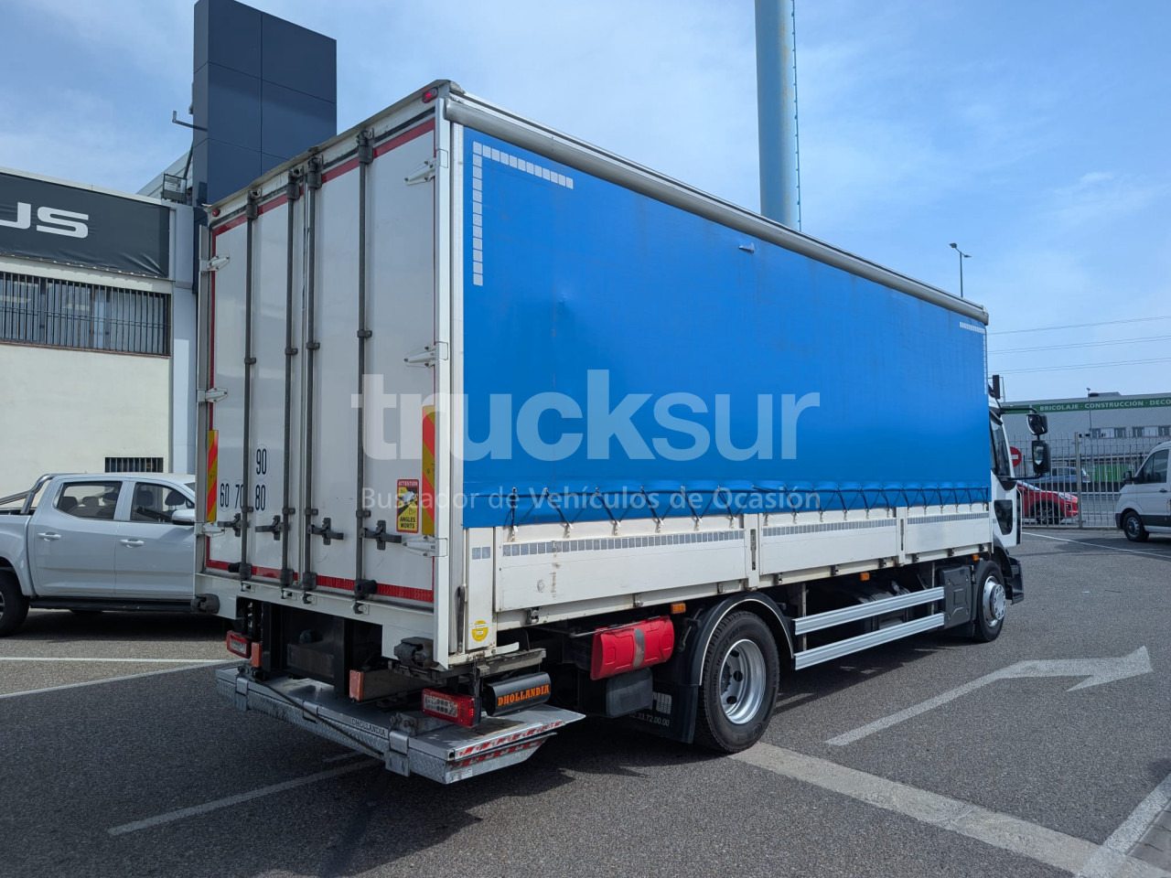 RENAULT D240.12 - Curtainsider truck: picture 3 RENAULT D240.12 - Curtainsider truck: picture 3