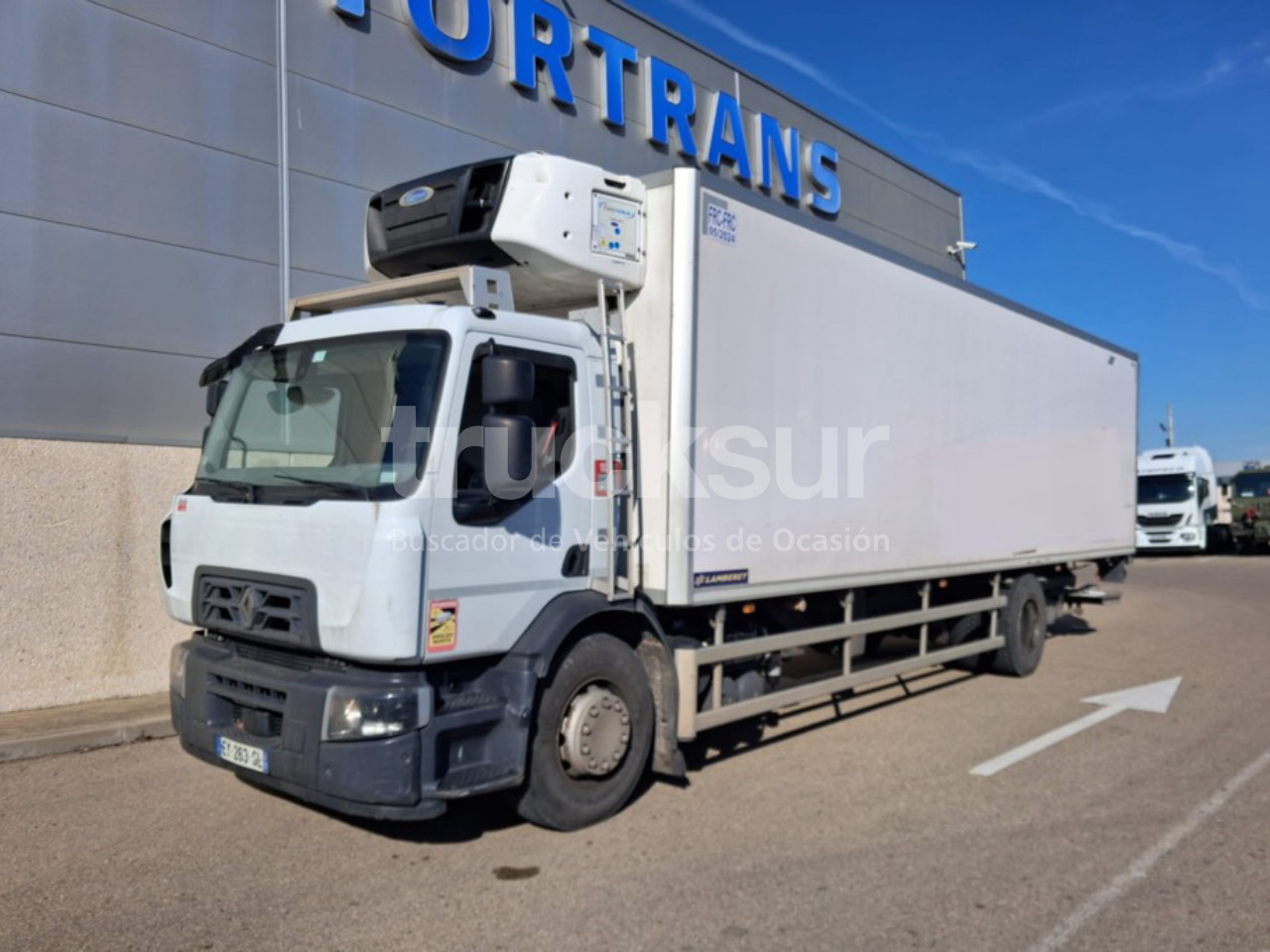 RENAULT D280.18 - Refrigerator truck: picture 2 RENAULT D280.18 - Refrigerator truck: picture 2