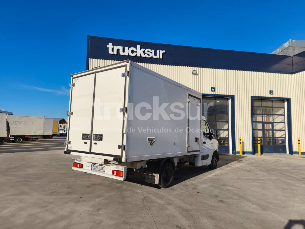 RENAULT MASTER 165.35 FRC-X - Box van: picture 4 RENAULT MASTER 165.35 FRC-X - Box van: picture 4