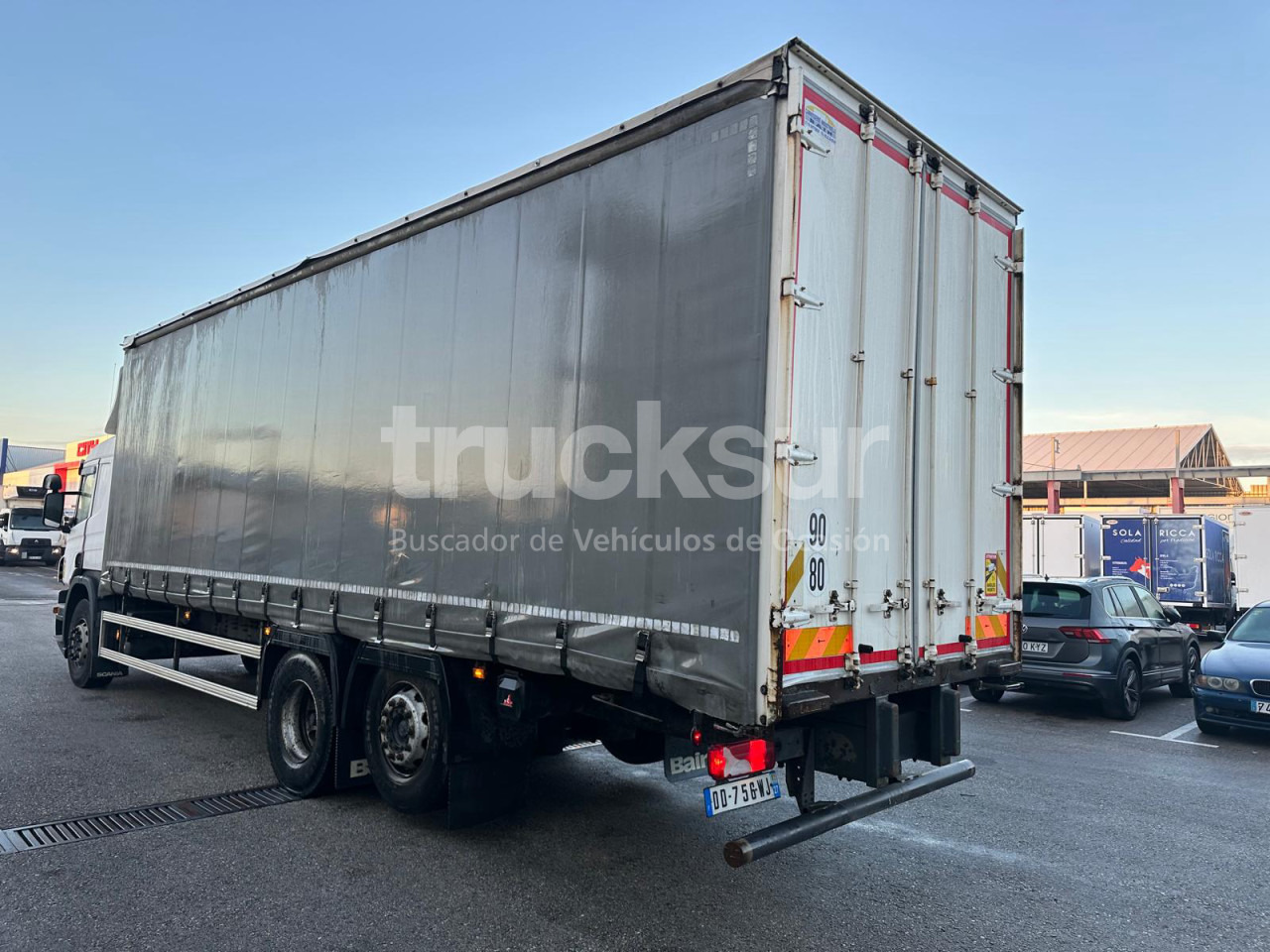 SCANIA P280.26 ejes 6x2*4 - Curtainsider truck: picture 3 SCANIA P280.26 ejes 6x2*4 - Curtainsider truck: picture 3