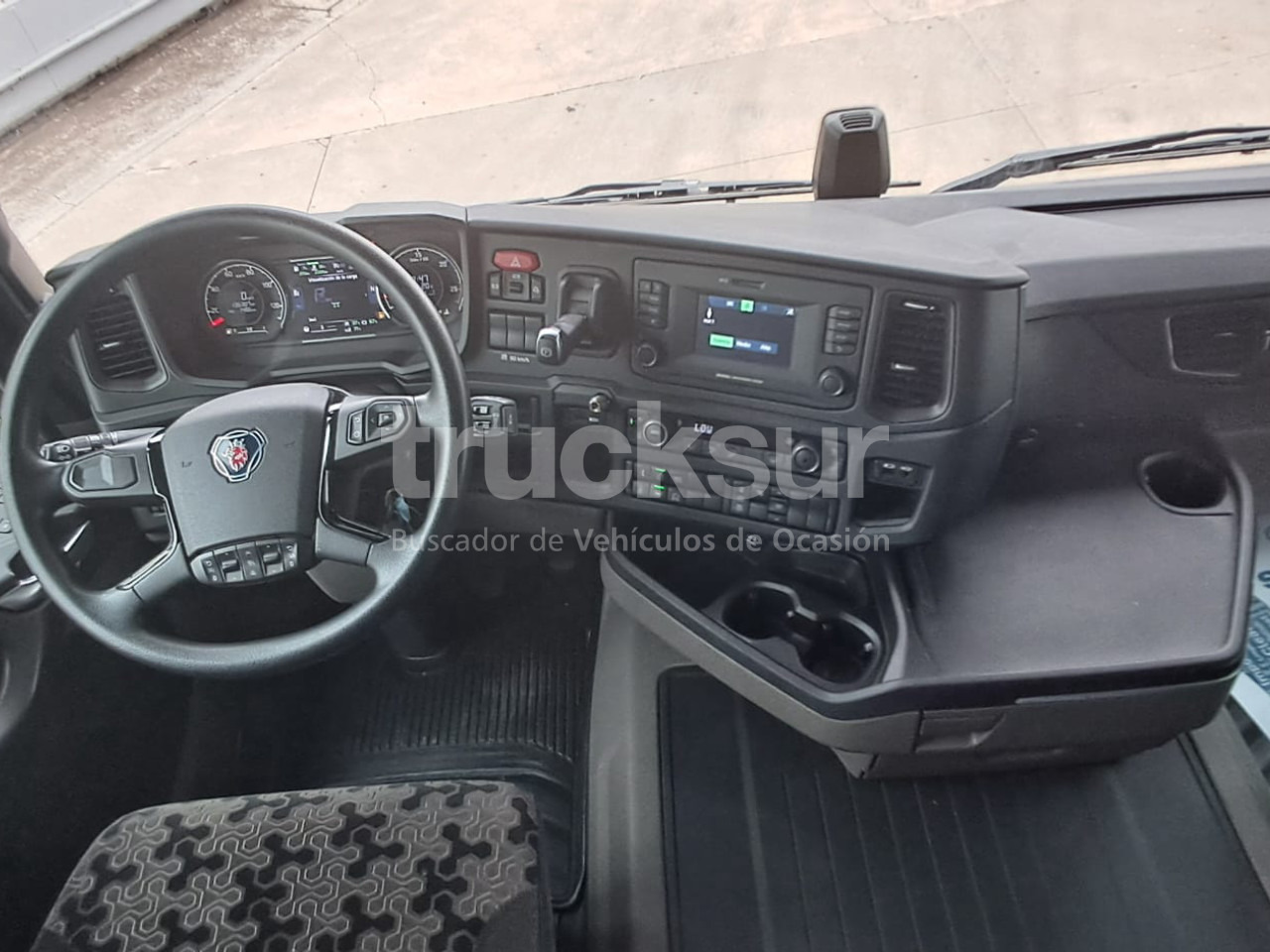 SCANIA R460 SUPER - Tractor unit: picture 5 SCANIA R460 SUPER - Tractor unit: picture 5