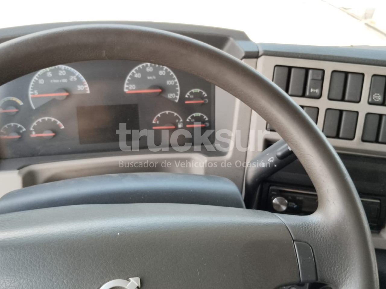 VOLVO FL290 - Refrigerator truck: picture 5 VOLVO FL290 - Refrigerator truck: picture 5