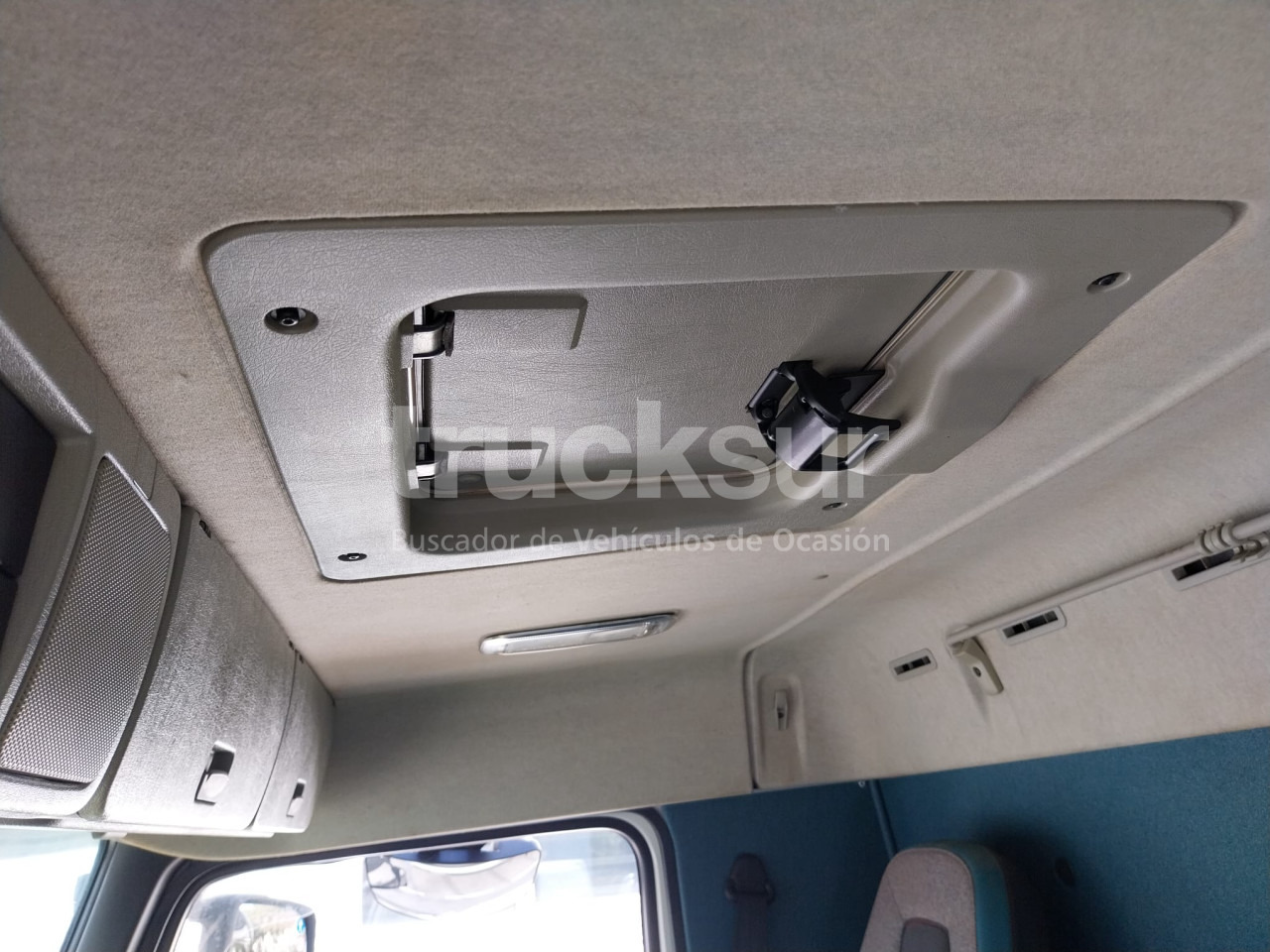 Skip loader truck VOLVO FM 330HP: picture 16