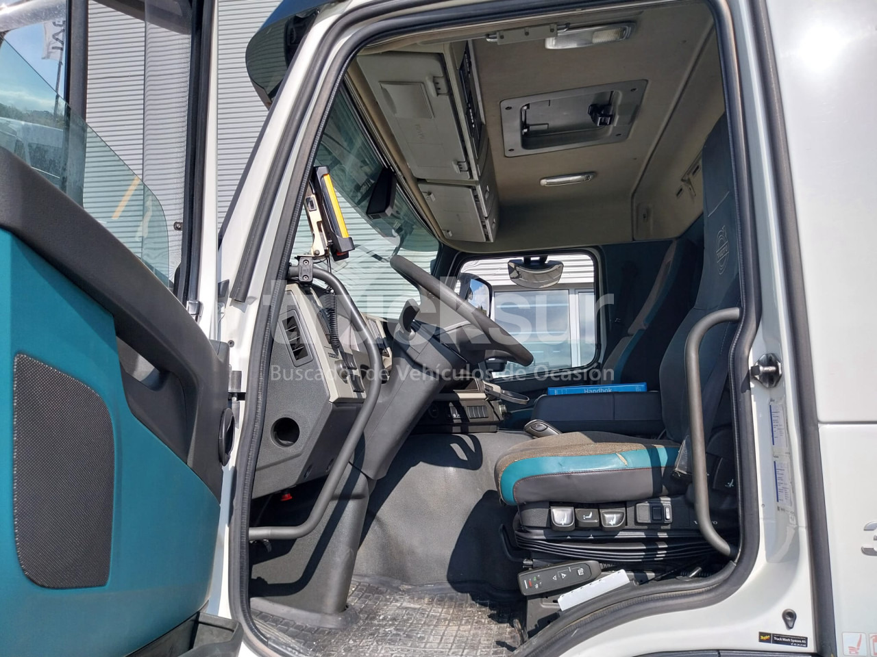 Skip loader truck VOLVO FM 330HP: picture 12