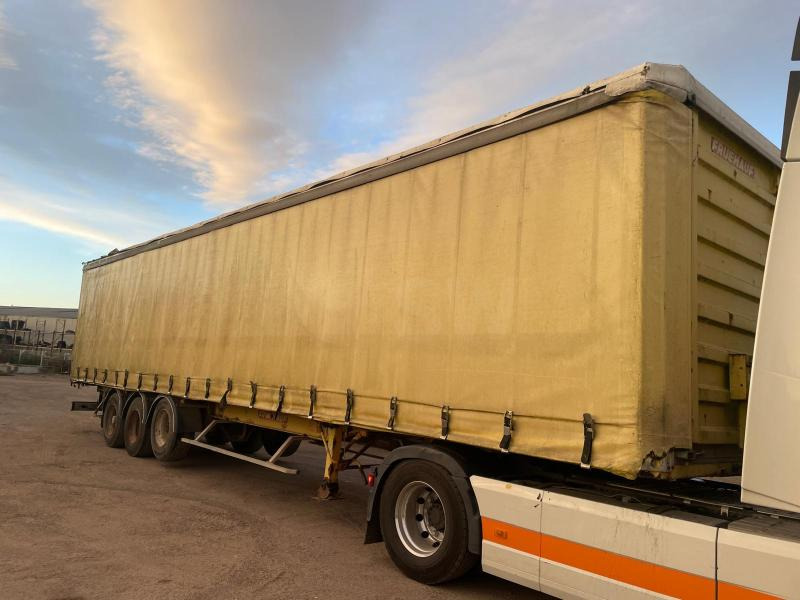 Fruehauf - Curtainsider semi-trailer: picture 2 Fruehauf - Curtainsider semi-trailer: picture 2