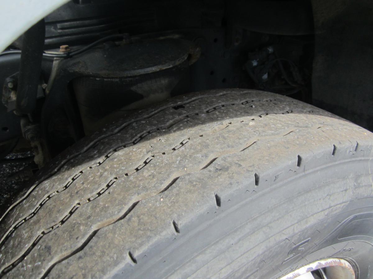 Garbage truck Mercedes Axor 2533: picture 8