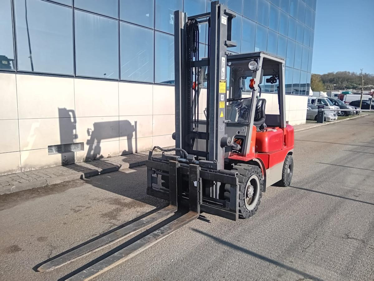 OMG 30D - Diesel forklift: picture 1 OMG 30D - Diesel forklift: picture 1