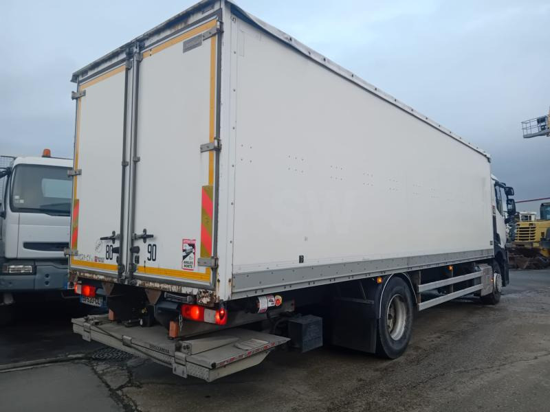 Renault Gamme T 380 - Box truck: picture 2 Renault Gamme T 380 - Box truck: picture 2