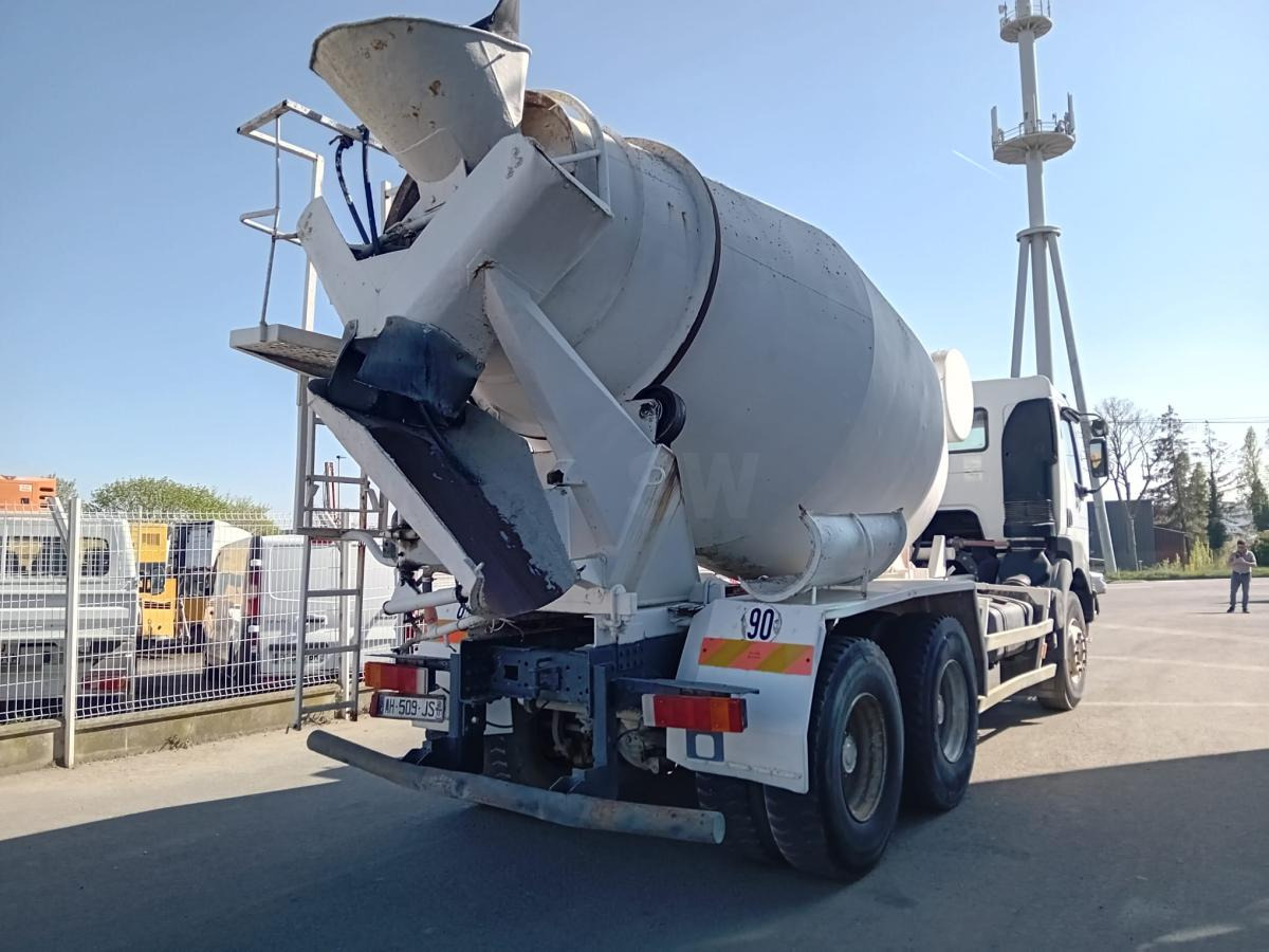 Concrete mixer truck Renault Kerax 340: picture 6