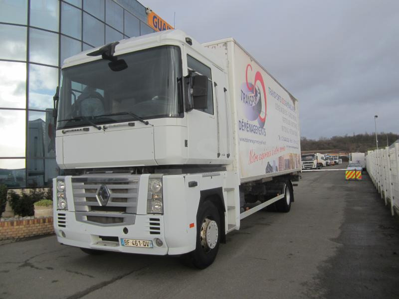 Renault Magnum 460.19 DXI - Box truck: picture 1 Renault Magnum 460.19 DXI - Box truck: picture 1
