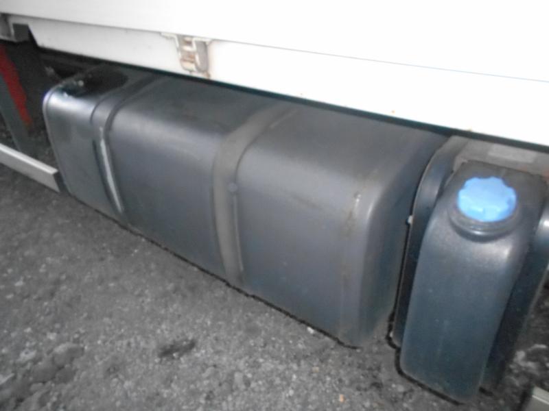 Renault Premium 280 DXI - Curtainsider truck: picture 5 Renault Premium 280 DXI - Curtainsider truck: picture 5