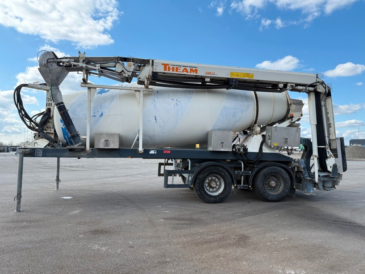 De Buf BM 12-36-2SPR w/ Belt Theam TSR15 / Beton - Concrete mixer semi-trailer: picture 1 De Buf BM 12-36-2SPR w/ Belt Theam TSR15 / Beton - Concrete mixer semi-trailer: picture 1