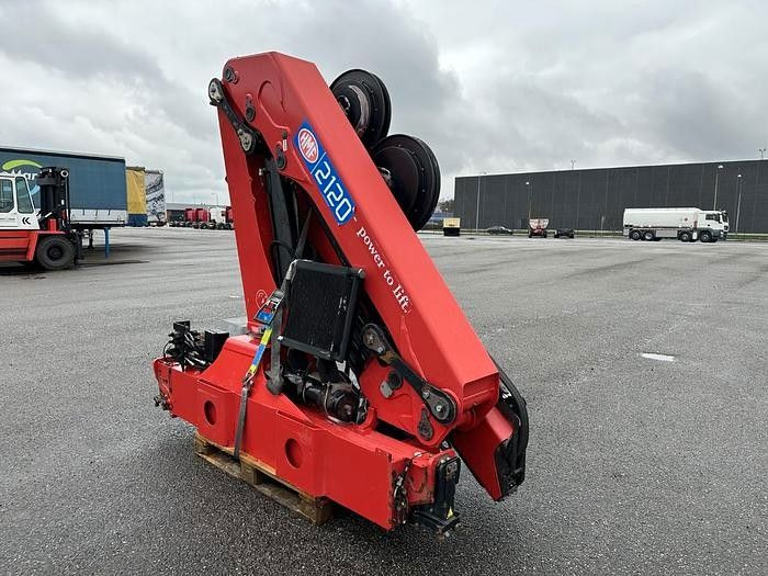 HMF 2120 K5 Radio Remote / Kran / Crane - Loader crane: picture 5 HMF 2120 K5 Radio Remote / Kran / Crane - Loader crane: picture 5