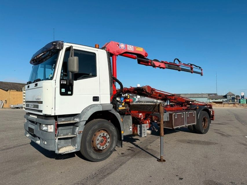 Iveco EuroTech Cursor 190E31 4x2 Tipper / HMF 1060 B3 - Crane truck: picture 1 Iveco EuroTech Cursor 190E31 4x2 Tipper / HMF 1060 B3 - Crane truck: picture 1