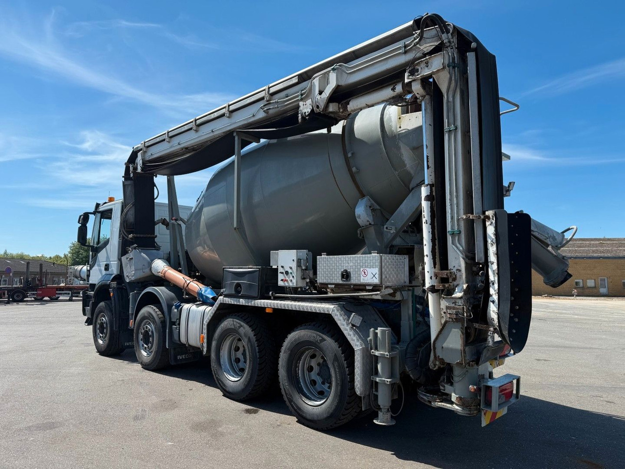 Iveco X-Way 400 8x4 Imer LT8XL Belt LT1601 - Concrete mixer truck: picture 4 Iveco X-Way 400 8x4 Imer LT8XL Belt LT1601 - Concrete mixer truck: picture 4