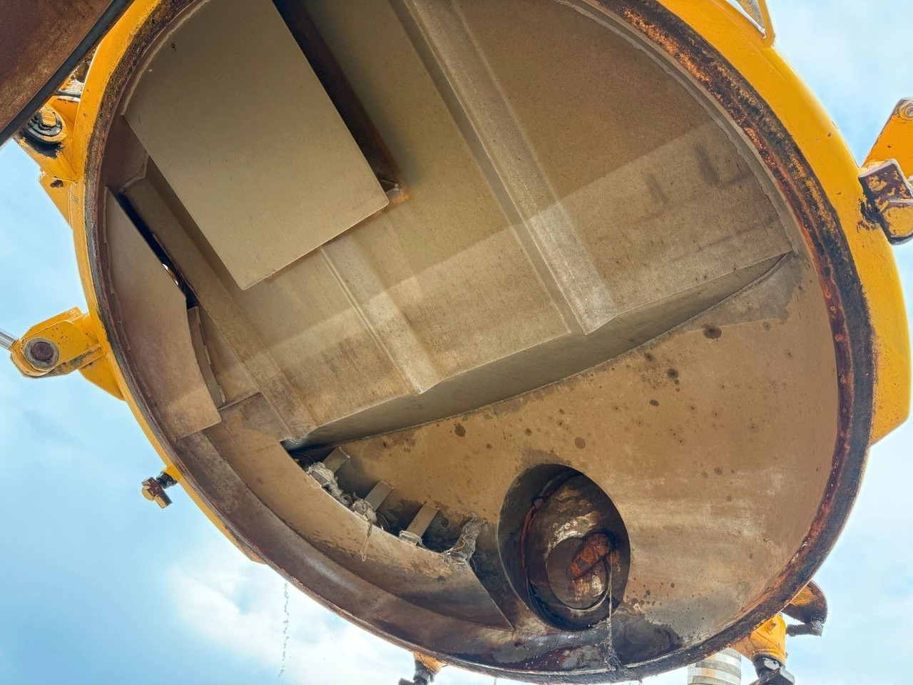 Vacuum truck Mercedes-Benz 3258 RHD 8x4-4 Wiedemann Super 1000 Recycler: picture 7 Vacuum truck Mercedes-Benz 3258 RHD 8x4-4 Wiedemann Super 1000 Recycler: picture 7