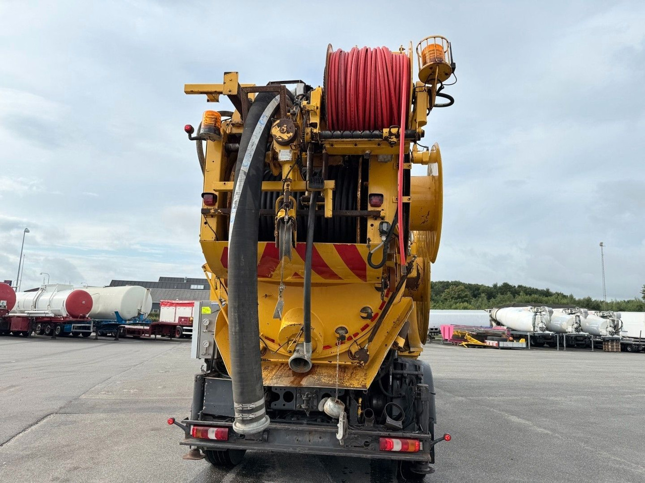 Vacuum truck Mercedes-Benz 3258 RHD 8x4-4 Wiedemann Super 1000 Recycler: picture 20 Vacuum truck Mercedes-Benz 3258 RHD 8x4-4 Wiedemann Super 1000 Recycler: picture 20