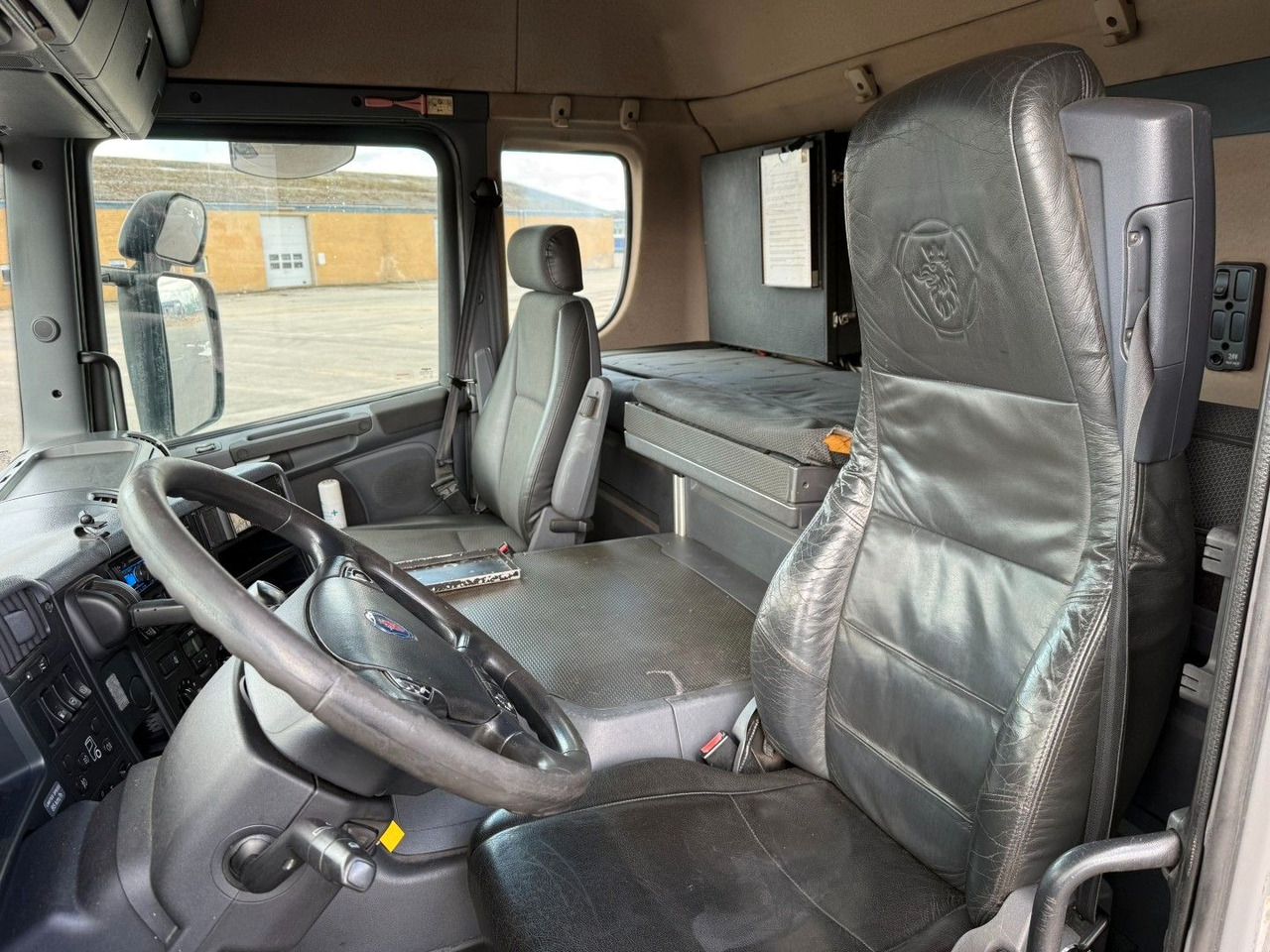 Tank truck Scania P400 8x2*6 HMK Bilcon 24.000 l. ADR Euro 5: picture 12 Tank truck Scania P400 8x2*6 HMK Bilcon 24.000 l. ADR Euro 5: picture 12