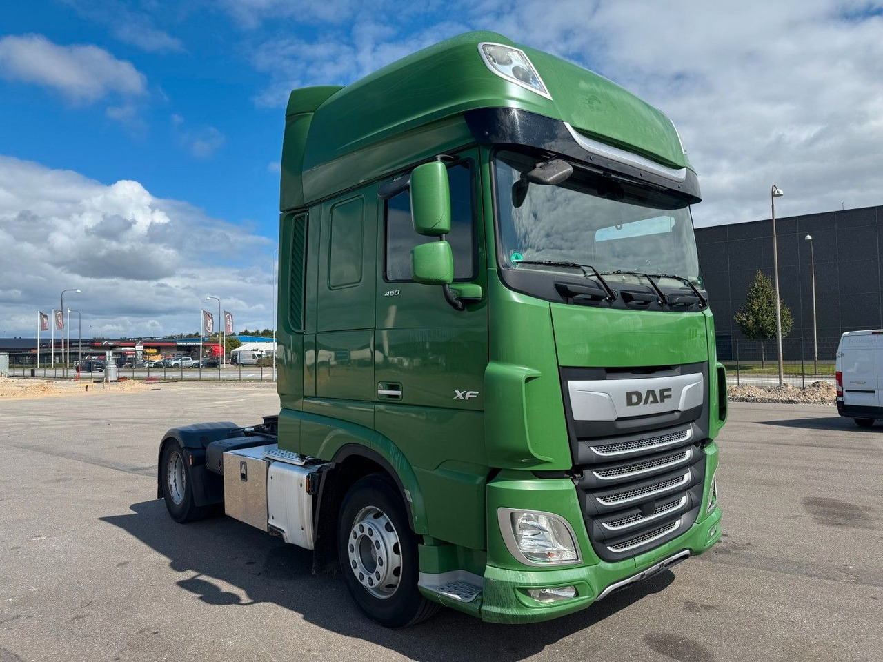 DAF XF 450 4x2 SSC Euro 6 - Tractor unit: picture 2 DAF XF 450 4x2 SSC Euro 6 - Tractor unit: picture 2