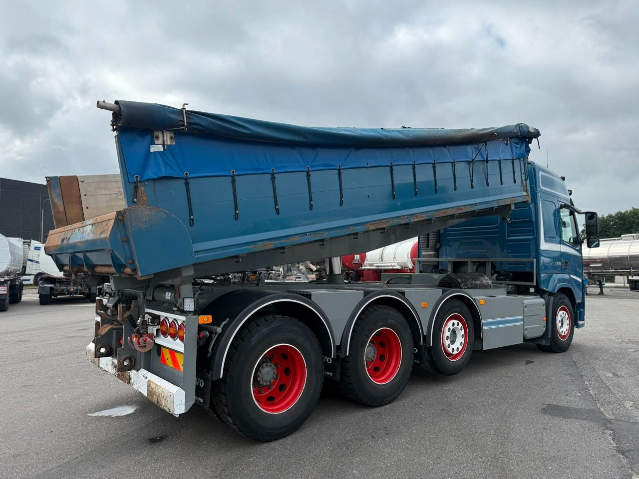 Volvo FM 500 8x4 Pushertridem 3 Way Tipper / Kipper - Tipper: picture 3 Volvo FM 500 8x4 Pushertridem 3 Way Tipper / Kipper - Tipper: picture 3