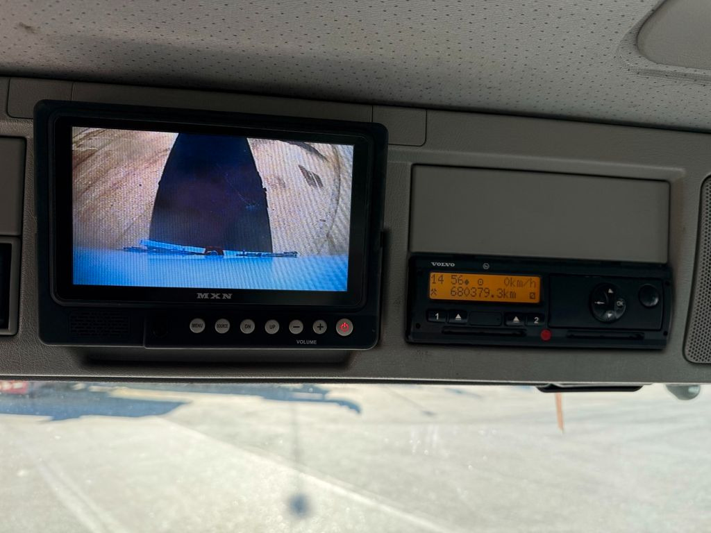 Tank truck Volvo FM460 8x2*6 24.000 l. ADR Tank Volvo FM460 8x2*6 24.000 l. ADR Tanktruck: picture 17 Tank truck Volvo FM460 8x2*6 24.000 l. ADR Tank Volvo FM460 8x2*6 24.000 l. ADR Tanktruck: picture 17