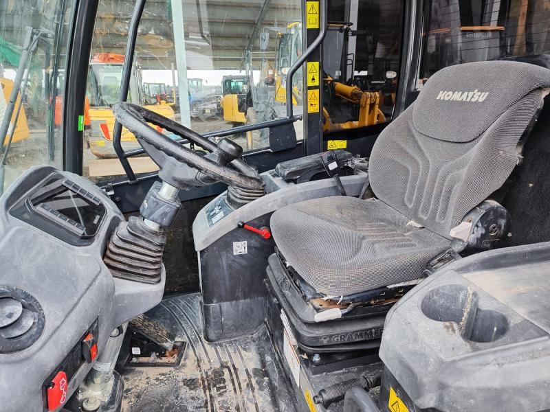 Komatsu WA80M-8 - Wheel loader: picture 5 Komatsu WA80M-8 - Wheel loader: picture 5