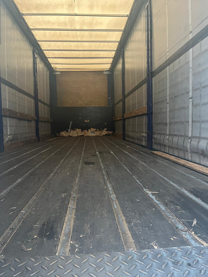 DAF CF 310 - Box truck: picture 5 DAF CF 310 - Box truck: picture 5