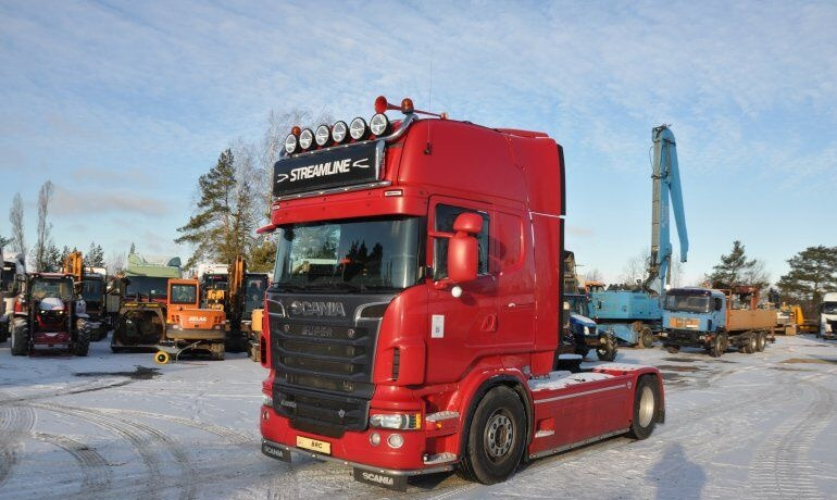 Scania R 560 V8 Retarder Topline - Tractor unit: picture 1 Scania R 560 V8 Retarder Topline - Tractor unit: picture 1