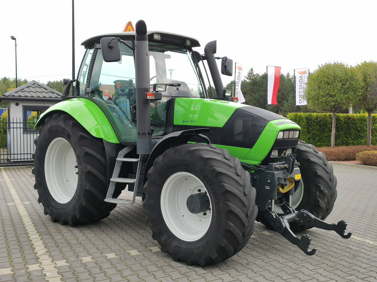 Deutz Fahr Agrotron M620 4x4 Przedni Tuz Wałek W.O.M Wyjścia do Przyczepy - Farm tractor: picture 2 Deutz Fahr Agrotron M620 4x4 Przedni Tuz Wałek W.O.M Wyjścia do Przyczepy - Farm tractor: picture 2