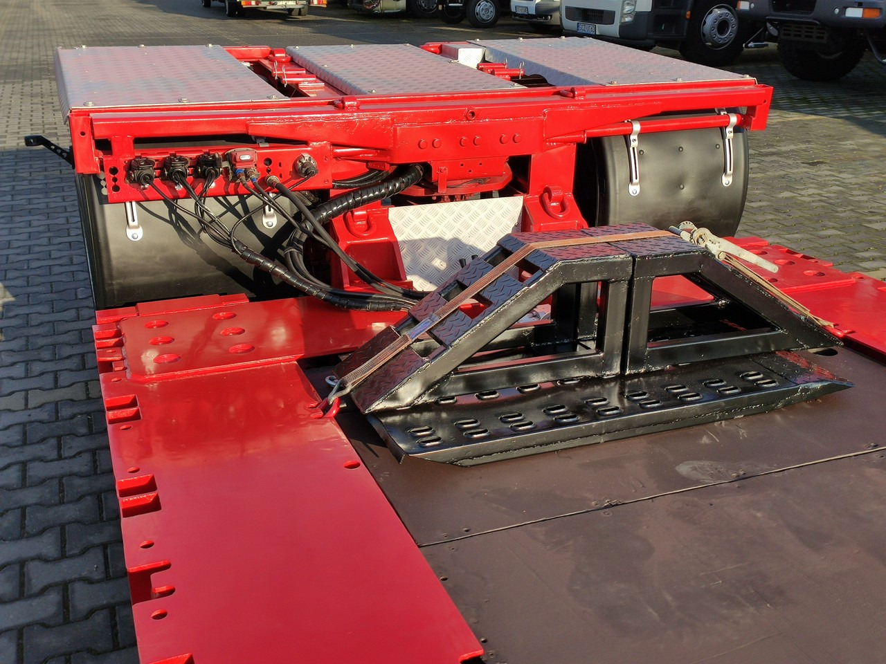 Low loader semi-trailer EMTECH 2 osiowa PCN 18 TIEFBETT Zagłębiana Rozciągana Oś Skrętna UNIKAT: picture 18