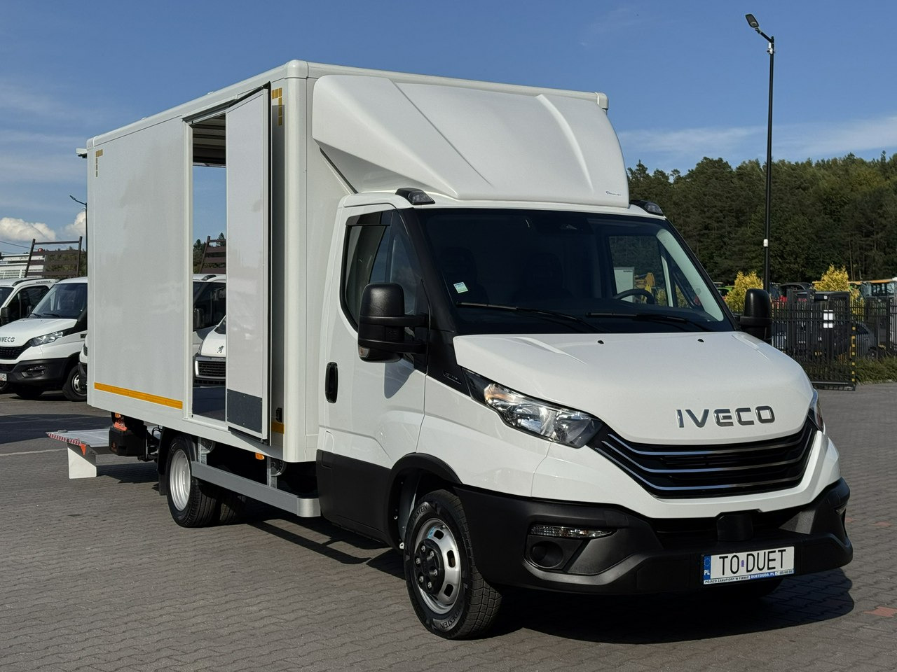 Iveco Daily 35C14 - Box van: picture 3 Iveco Daily 35C14 - Box van: picture 3