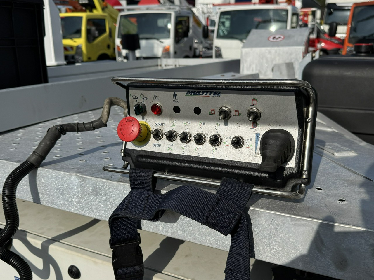 Truck mounted aerial platform Iveco Daily 35S14: picture 12 Truck mounted aerial platform Iveco Daily 35S14: picture 12