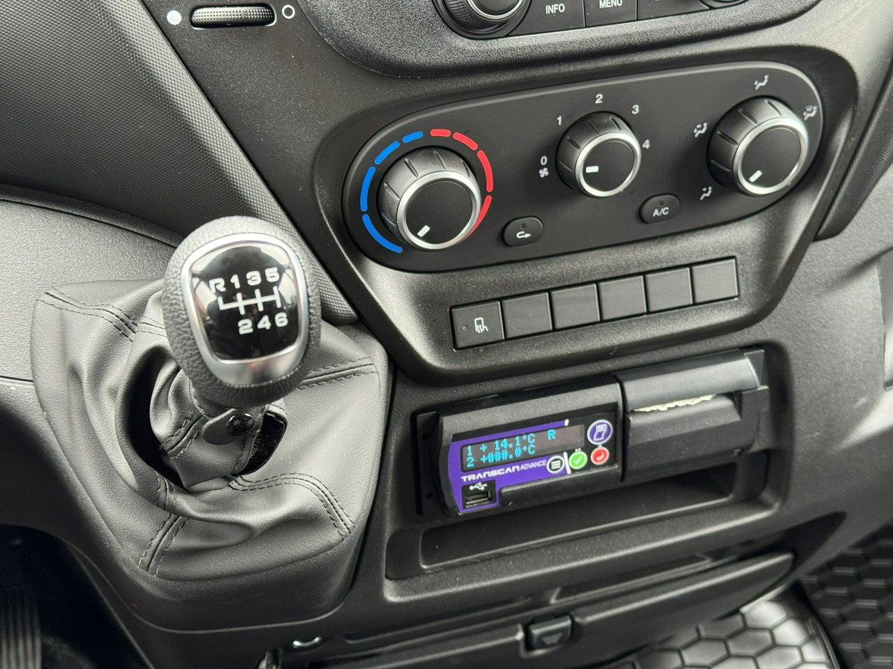 Refrigerated van Iveco Daily 35S16 V: picture 33