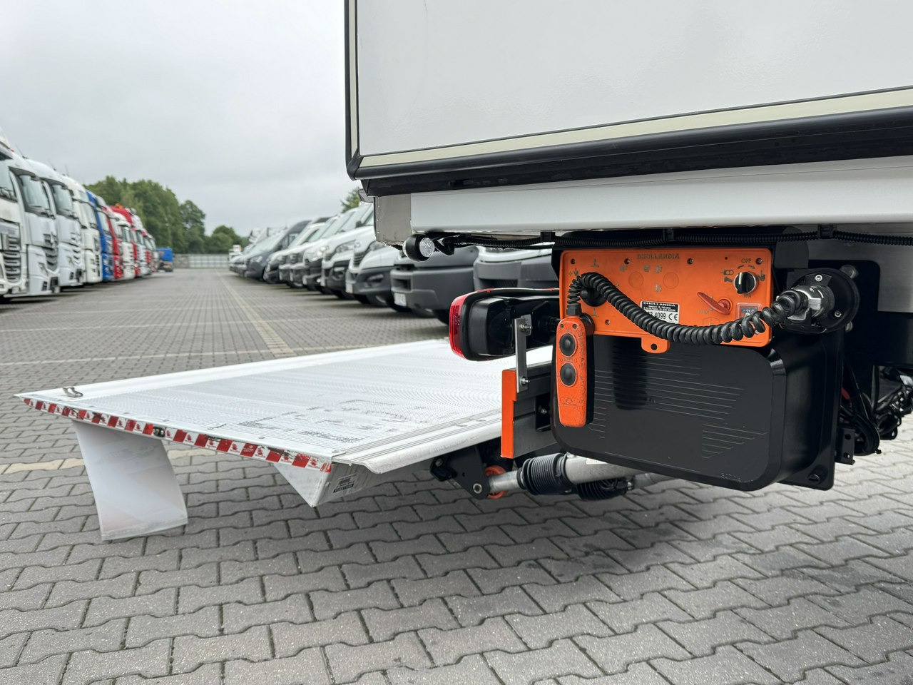 Refrigerated van Iveco Daily 35S16 V: picture 10